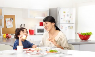 Muốn bé ăn rau? Đừng nói rau tốt