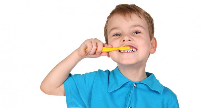Niềng răng và những lưu ý chăm sóc tại nhà