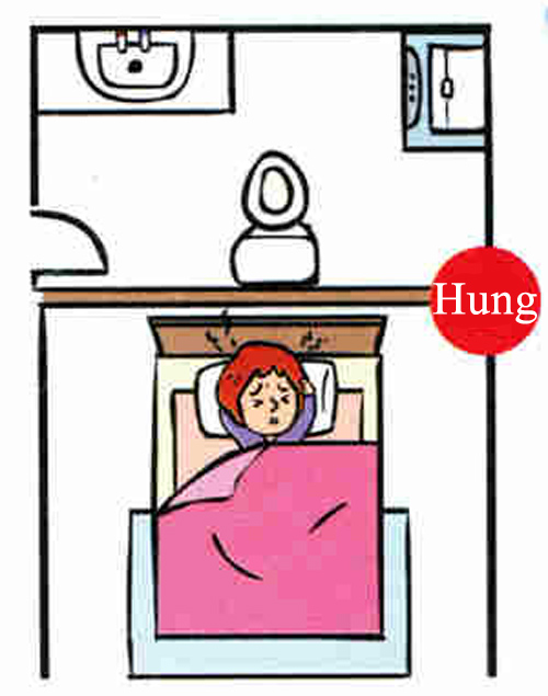  Phần đầu đối diện bức tường phía sau bồn cầu