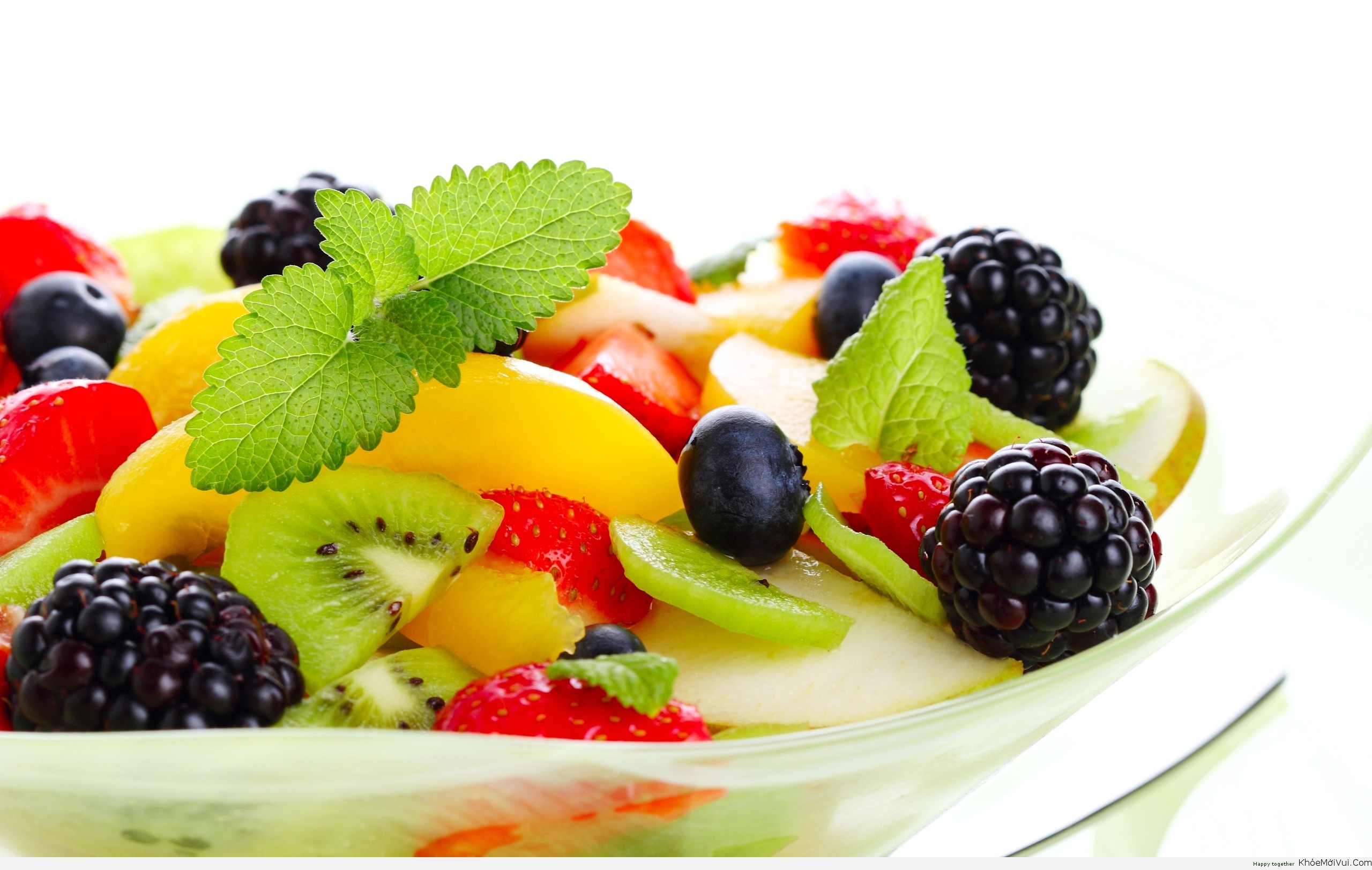 Trái cây chứa ít protein và calo nên không thể cung cấp các chất dinh dưỡng cần thiết để tạo ra năng lượng và duy trì sự trao đổi chất không nên ăn trái cây trong bữa sáng