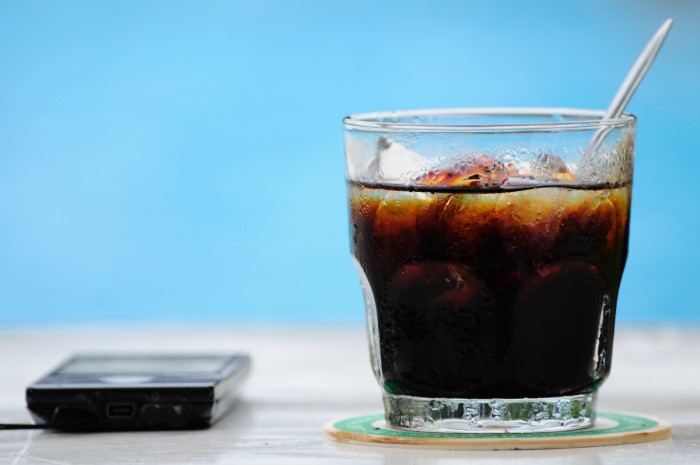 Không uống cà phê khi mới ngủ dậy
